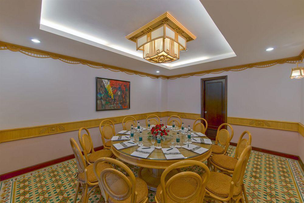 Muong Thanh Holiday Hue Hotel Екстериор снимка