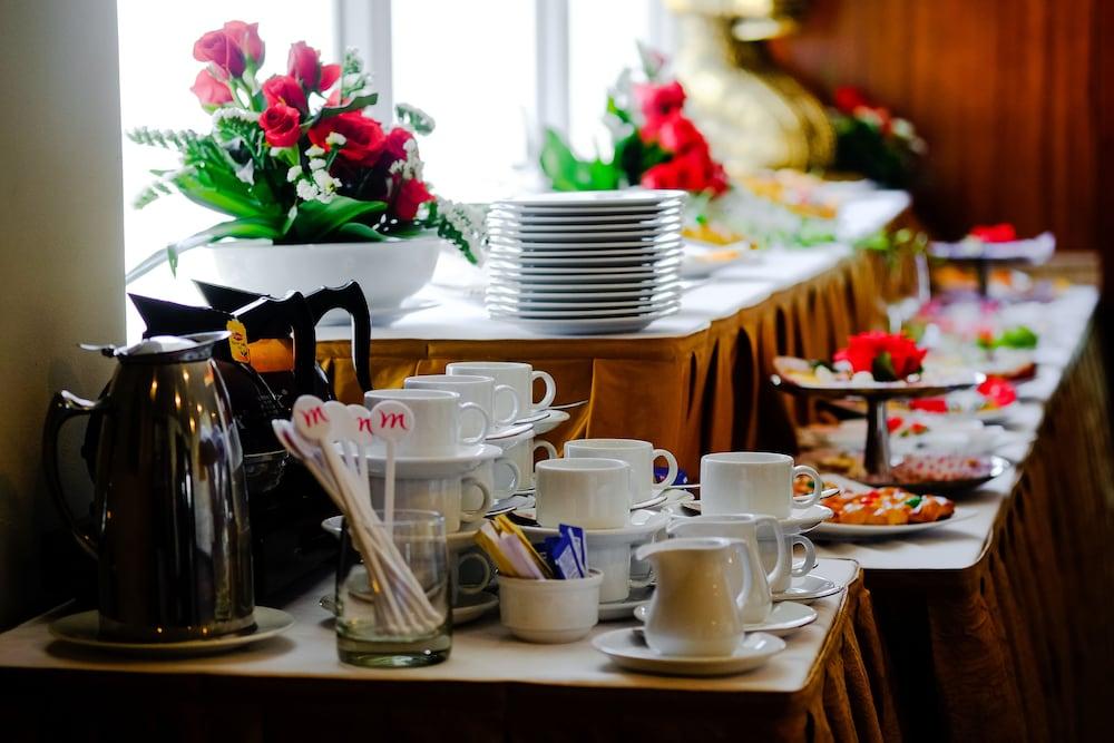 Muong Thanh Holiday Hue Hotel Екстериор снимка
