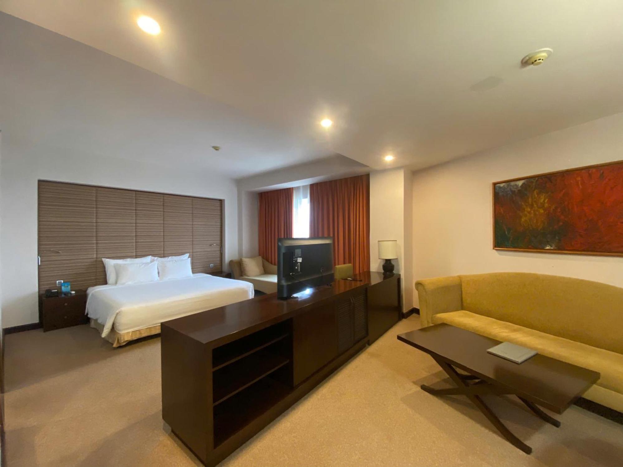Muong Thanh Holiday Hue Hotel Стая снимка