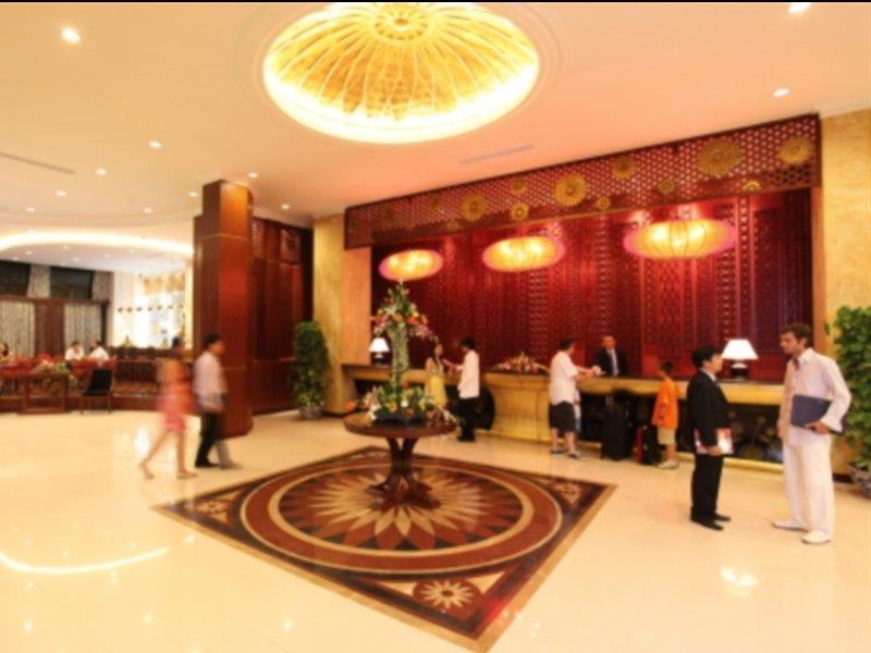 Muong Thanh Holiday Hue Hotel Екстериор снимка
