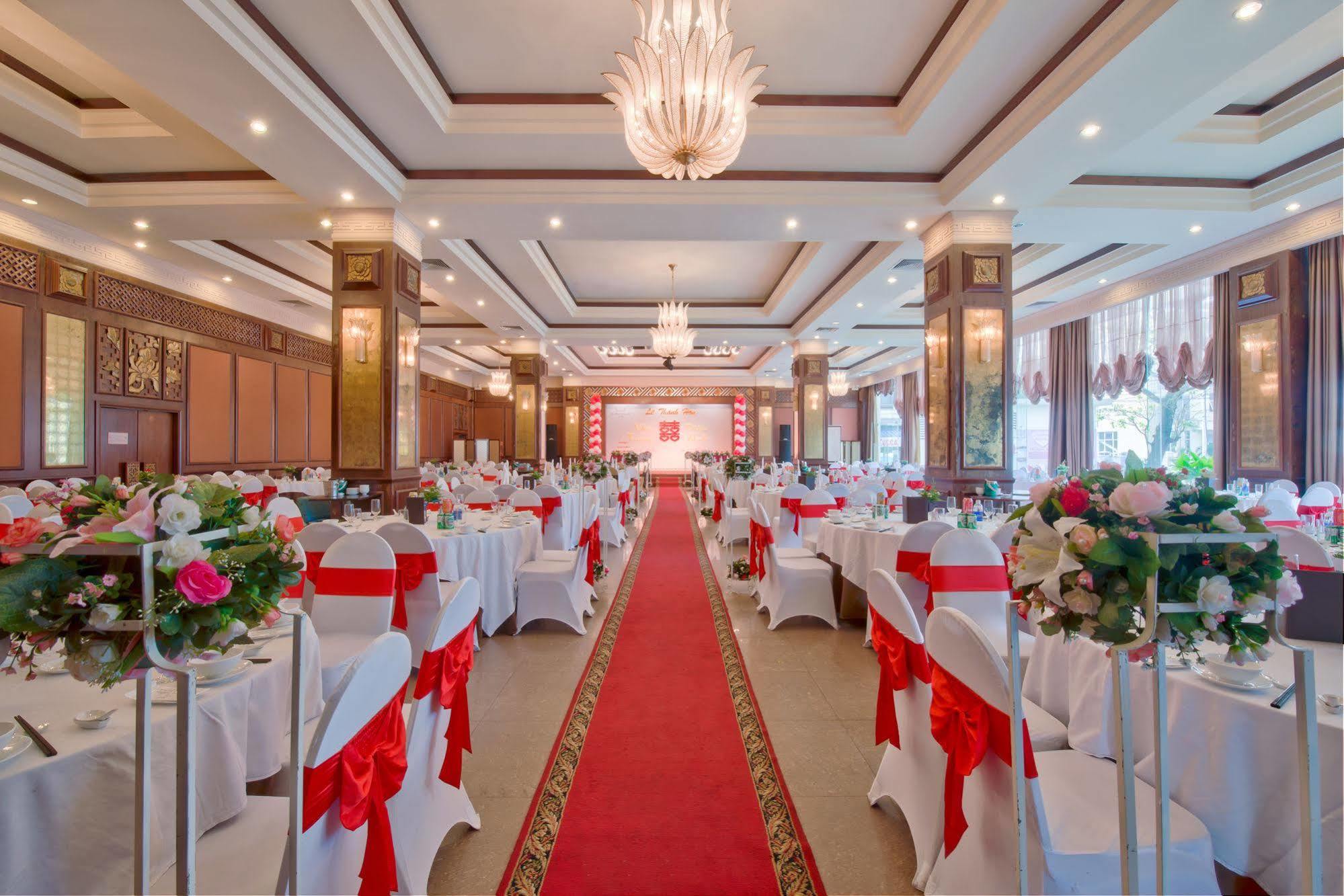 Muong Thanh Holiday Hue Hotel Екстериор снимка