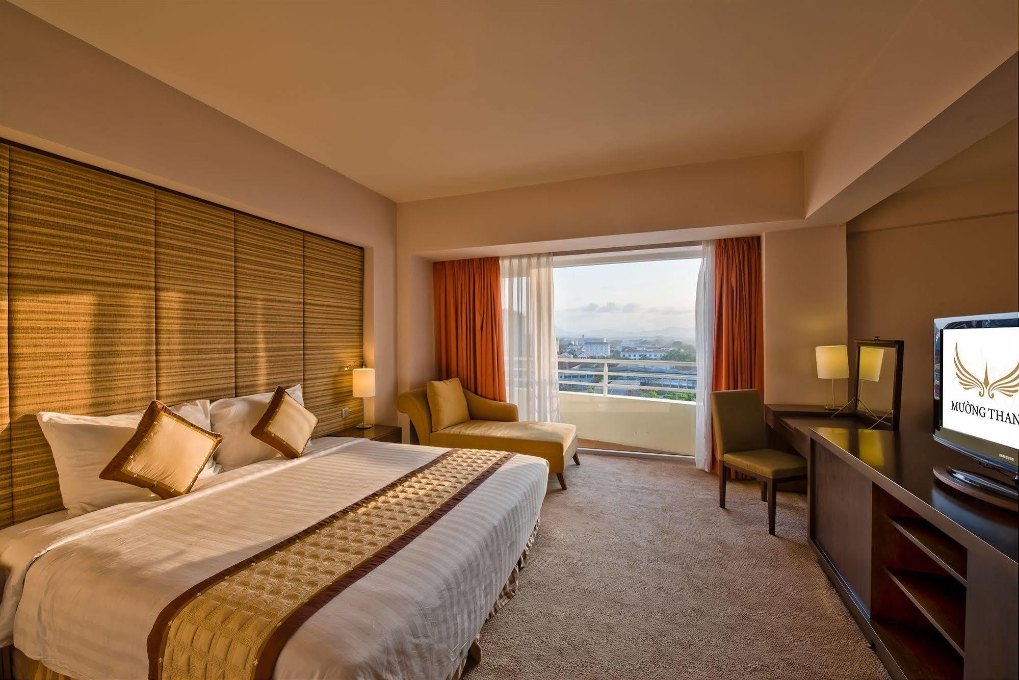 Muong Thanh Holiday Hue Hotel Екстериор снимка