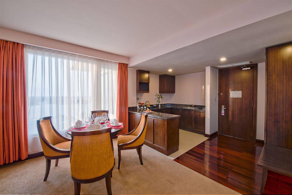 Muong Thanh Holiday Hue Hotel Екстериор снимка